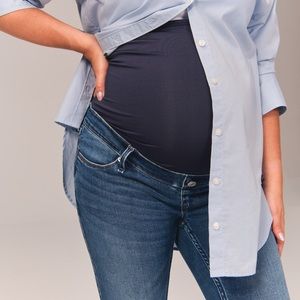 EUC Abercrombie and Fitch Maternity Jean Legging - Dark Wash - Size 28 / 6 Short
